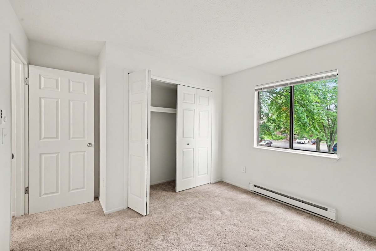 Apartments for Rent in Batavia | Eastgate Woods Apartments
